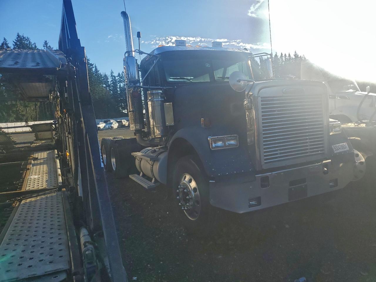 Freightliner Convention Classic 120 Image 1