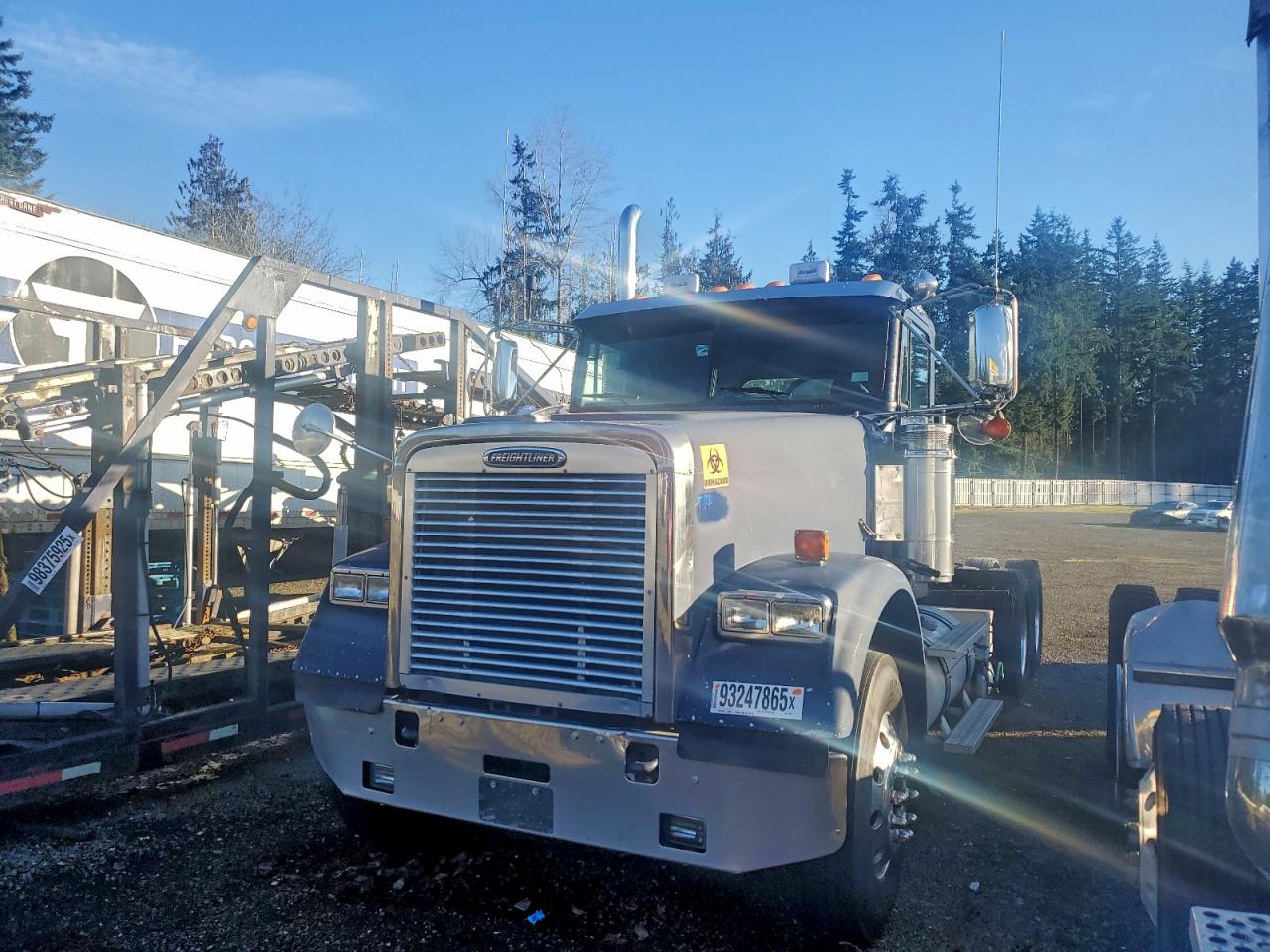 Freightliner Convention Classic 120 Image 3