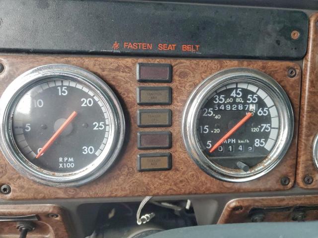 Freightliner Convention Classic 120 Image 6