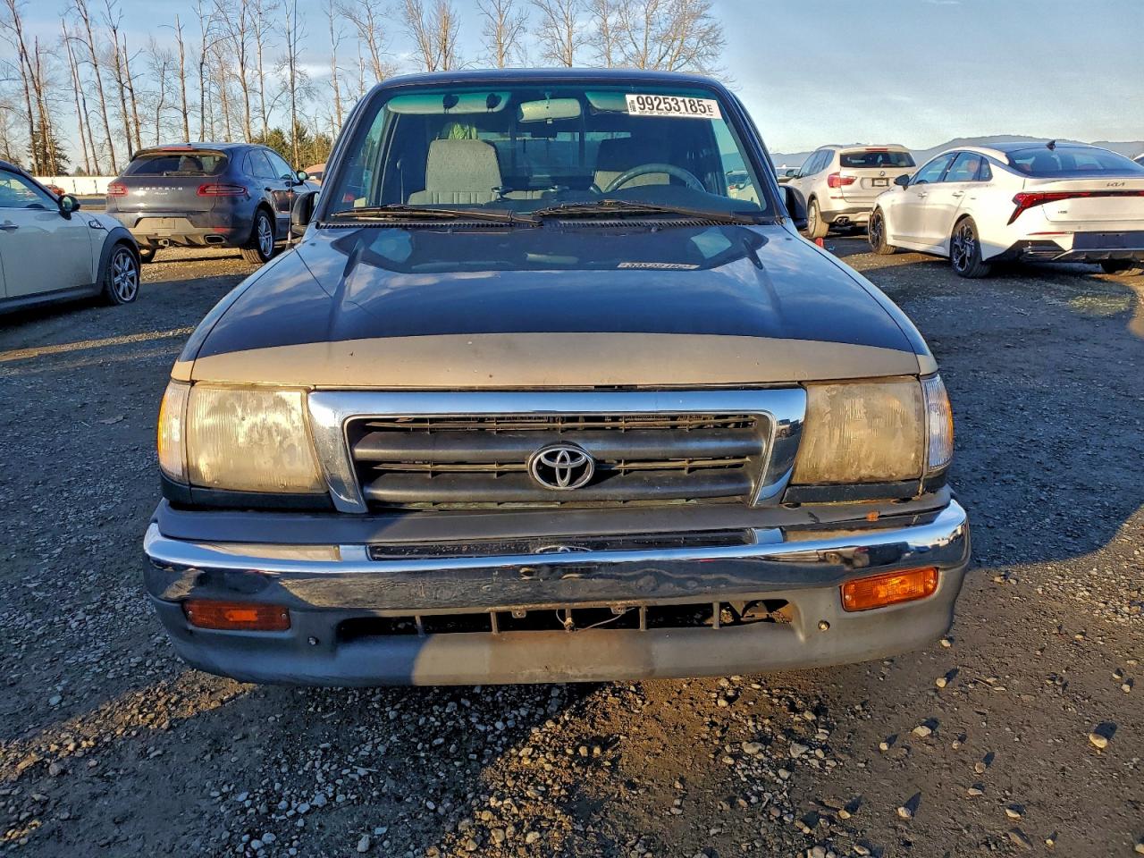 Toyota Tacoma Image 5