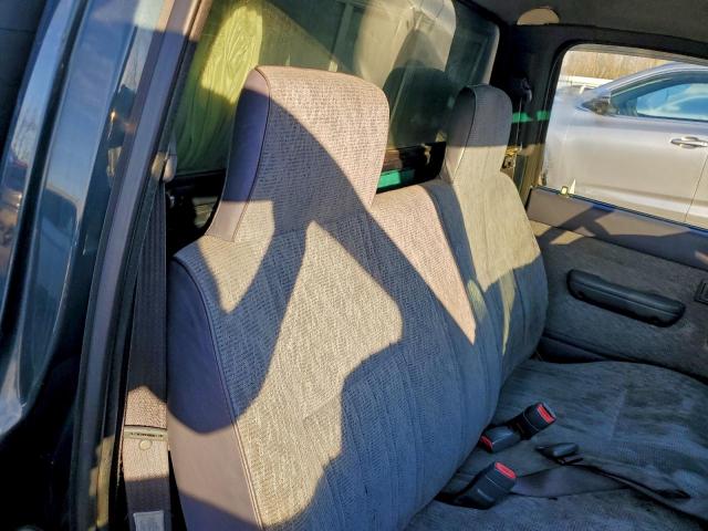 Toyota Tacoma Image 9