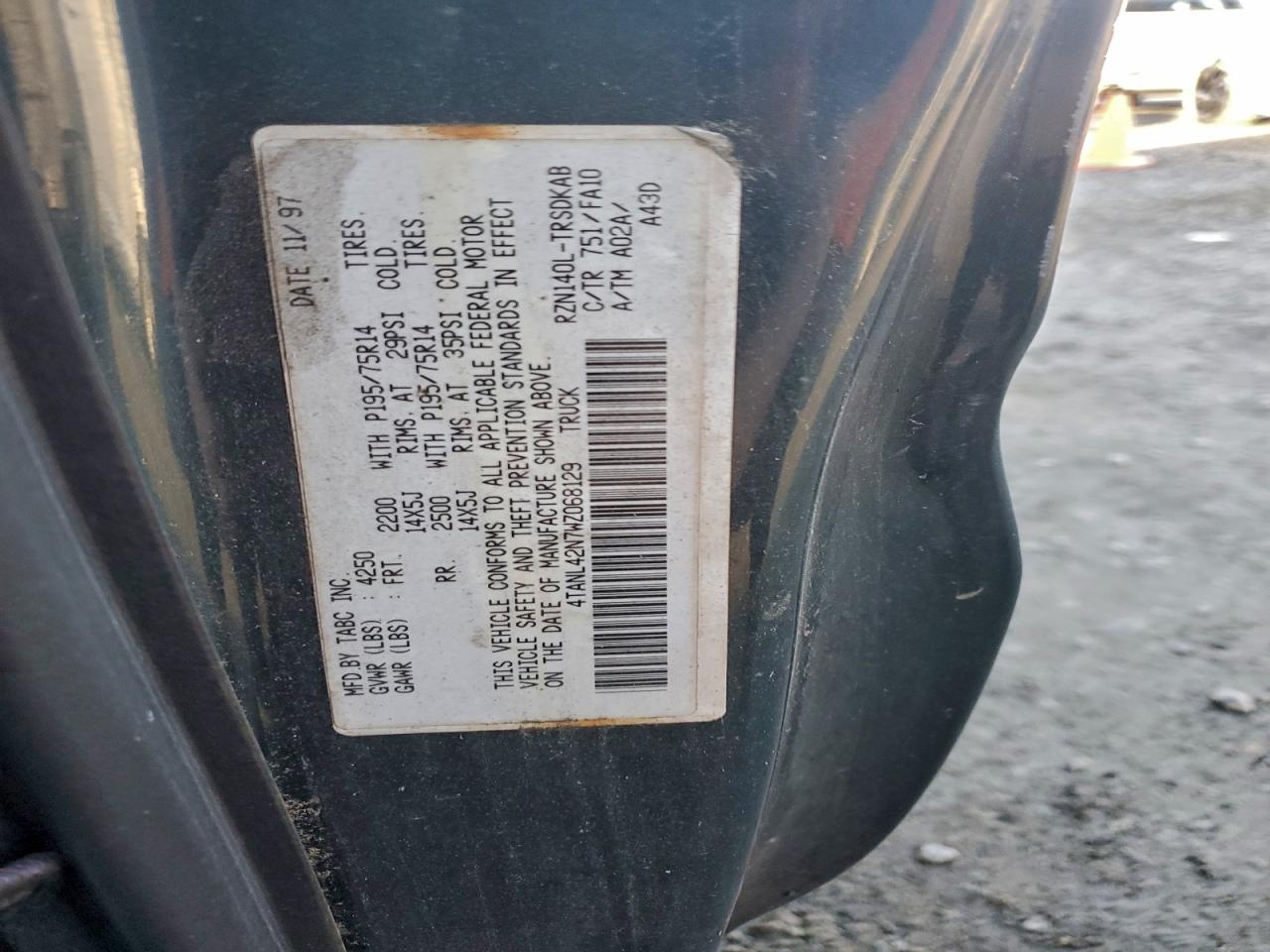 Toyota Tacoma Image 3