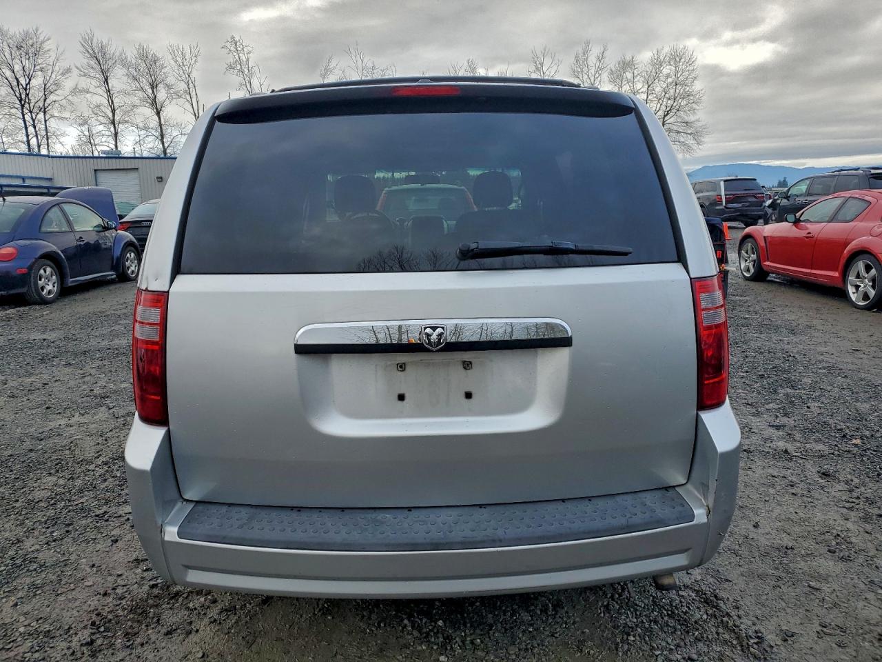Dodge Caravan Sxt Image 2