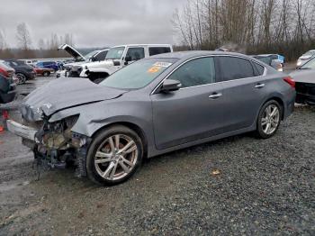  Salvage Nissan Altima