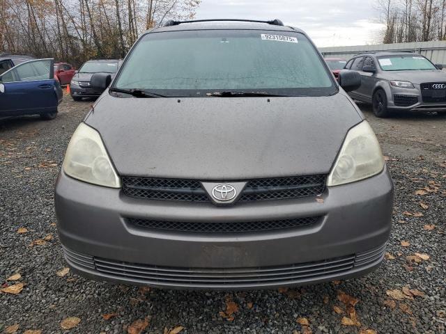 Toyota Sienna Ce Image 10