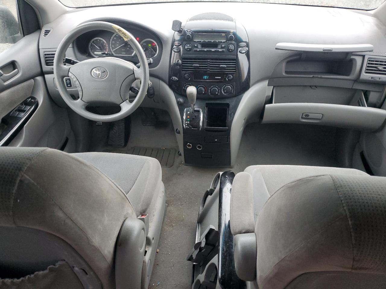 Toyota Sienna Ce Image 4