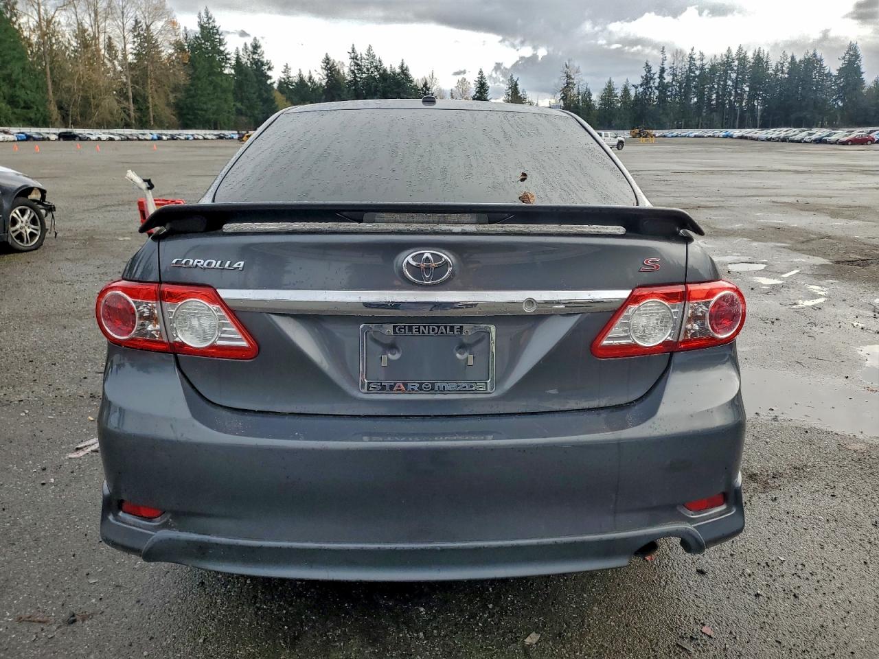 Toyota Corolla Base Image 7