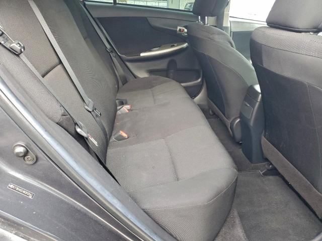 Toyota Corolla Base Image 13