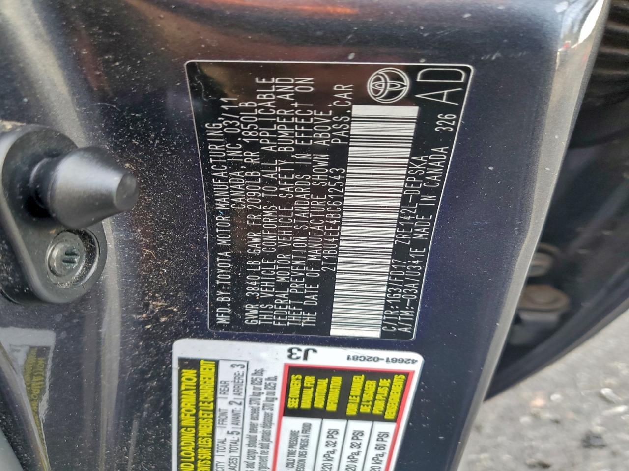 Toyota Corolla Base Image 9