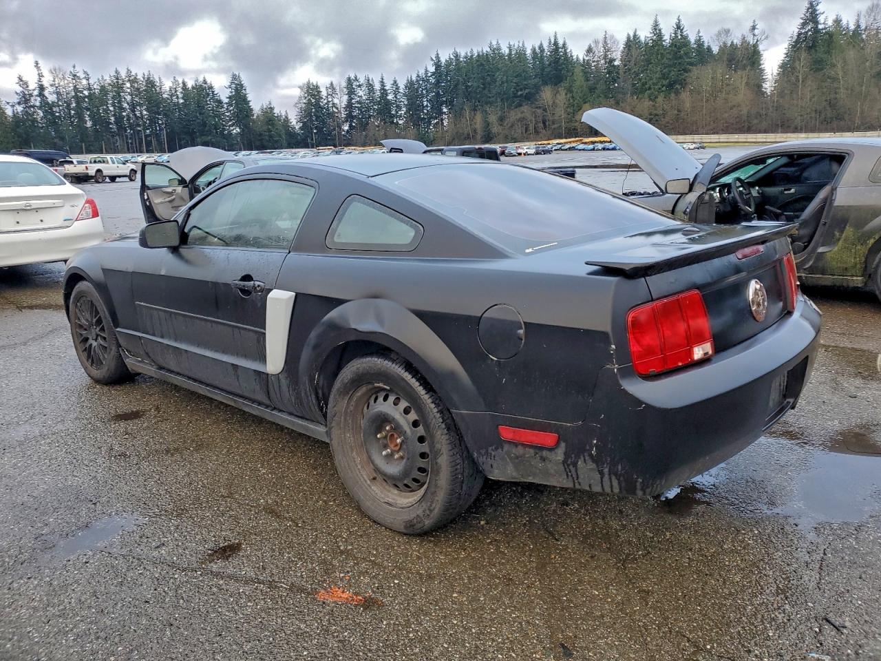 Ford Mustang Image 10