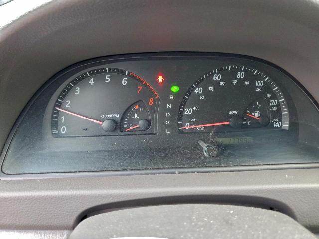 Toyota Camry Le Image 6