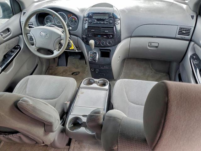 Toyota Sienna Ce Image 13