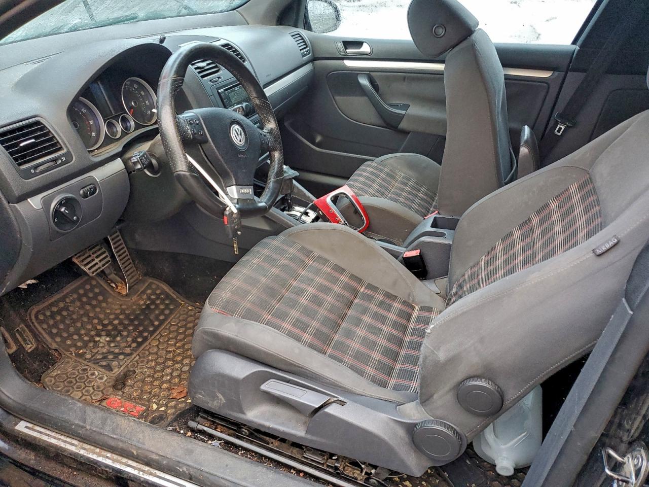 Volkswagen GTI Image 5