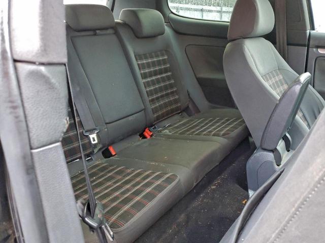 Volkswagen GTI Image 12