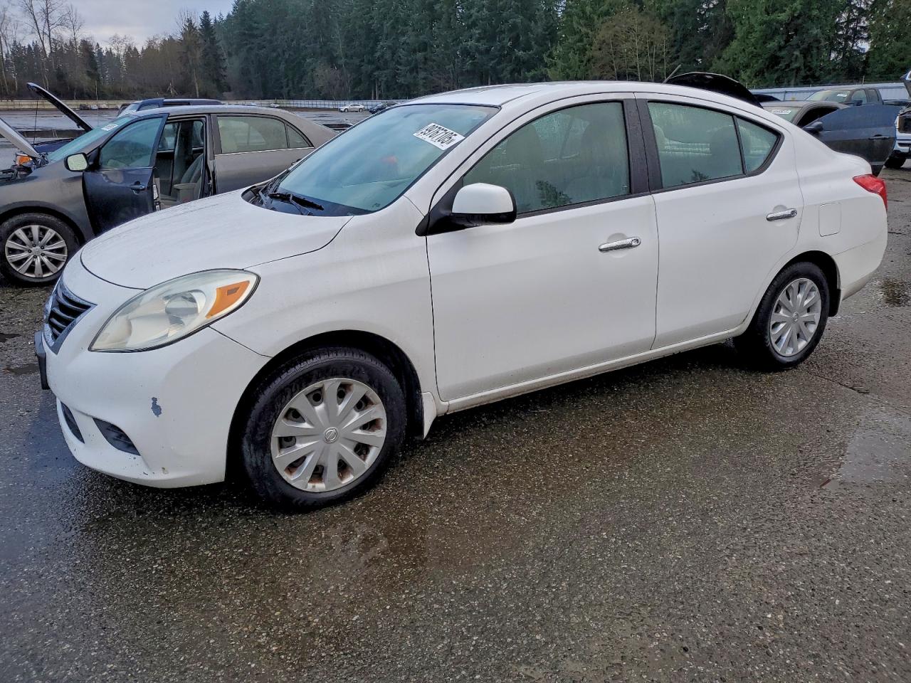 Nissan Versa S Image 1