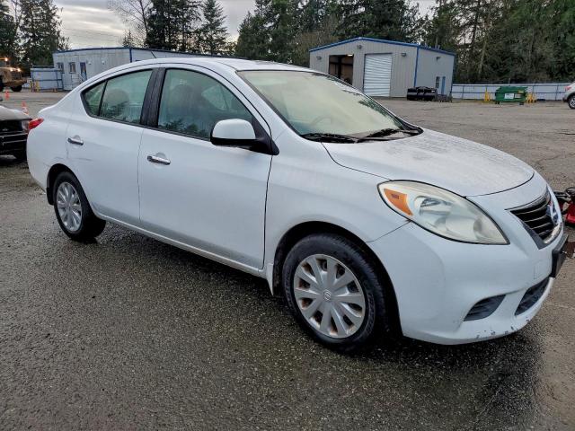 Nissan Versa S Image 4