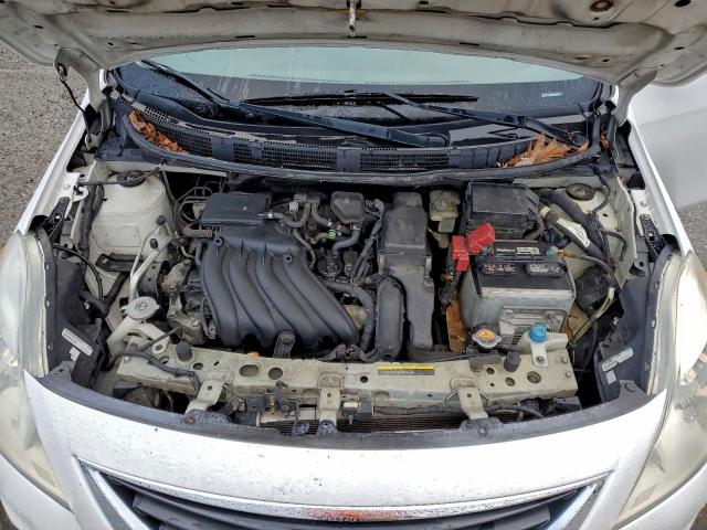 Nissan Versa S Image 11