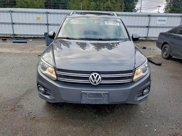 Volkswagen Tiguan S Image 4