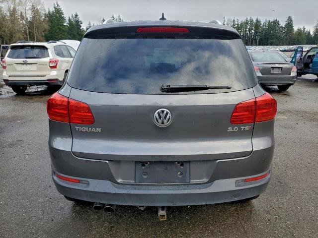 Volkswagen Tiguan S Image 10