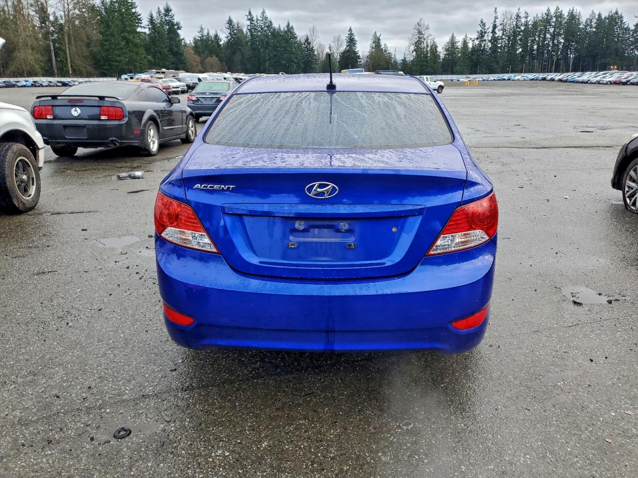 Hyundai ACCENT Gls Image 10