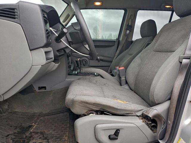 Jeep Commander Image 8