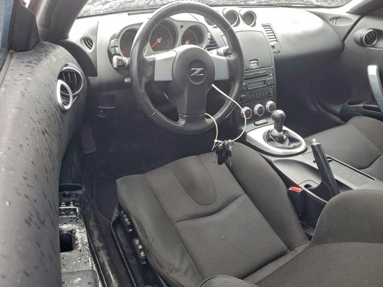 Nissan 350Z Coupe Image 9