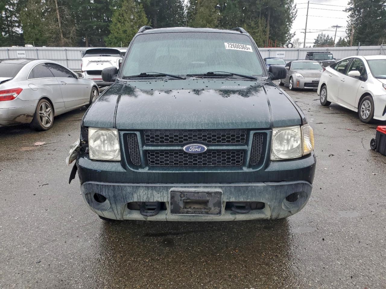 Ford Explorer Image 3
