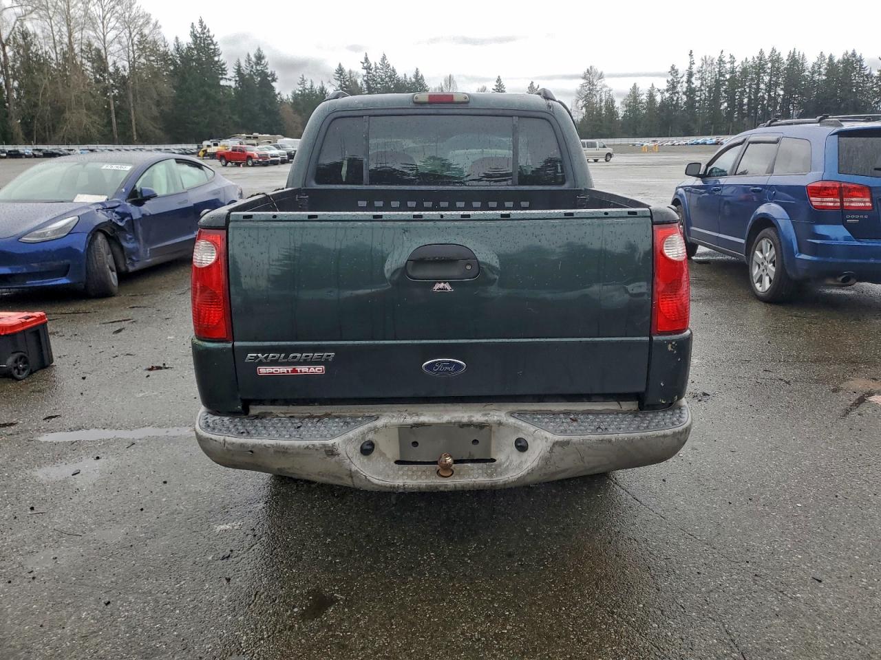 Ford Explorer Image 13