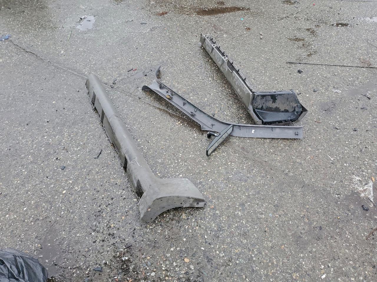 Ford Explorer Image 12