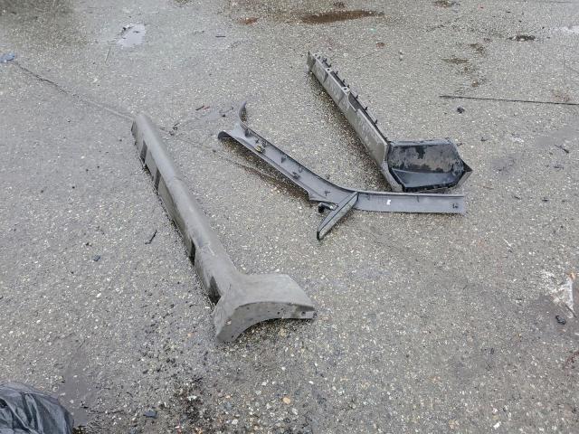 Ford Explorer Image 12