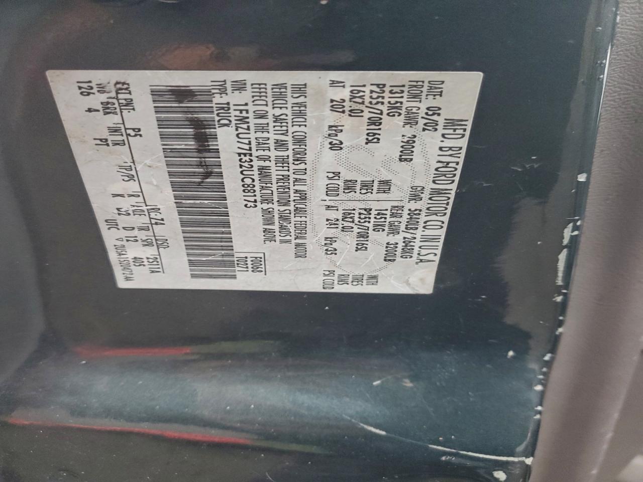 Ford Explorer Image 11