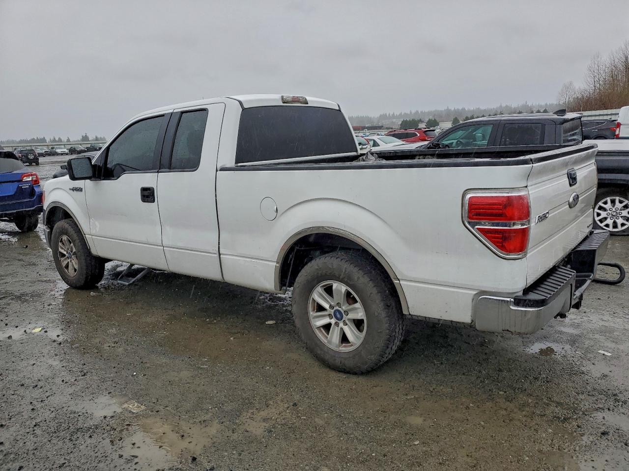 Ford F-150 Super Cab Image 6