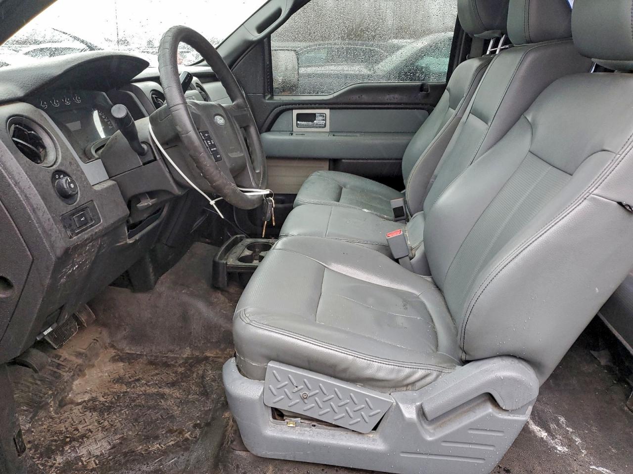 Ford F-150 Super Cab Image 11